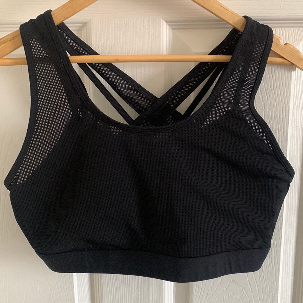 Fabletics XL medium impact sports bra